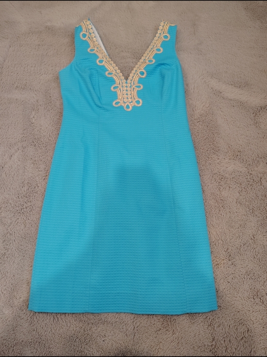 Lilly Pulitzer Dresses & Skirts - Lilly Pulitzer pastel blue dress with Gold Detailing